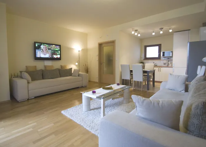 מלון דירות Trendy Deluxe 4*