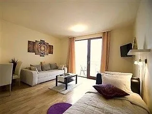 时尚风豪华公寓酒店 4*